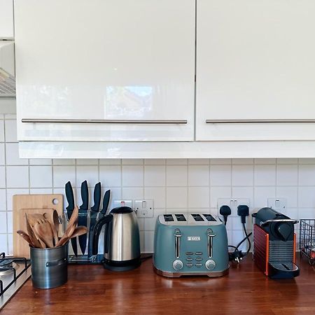 Portobello Dock Canalside Apartment Londres Extérieur photo