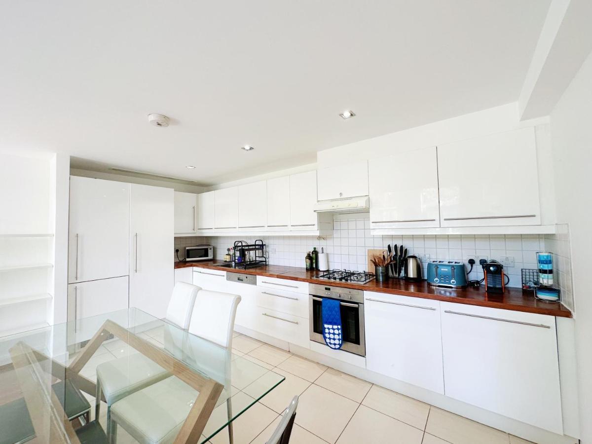 Portobello Dock Canalside Apartment Londres Extérieur photo